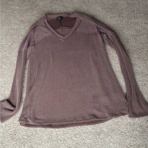 LTX boutique V-Neck Ribbed Knit Top